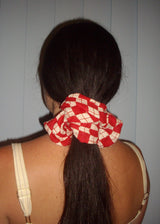 SCRUNCHIE - RED CHECKERS