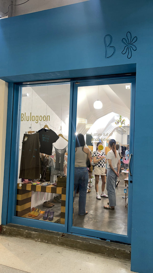 Visiting our stockist in Bangkok @blulagoon__