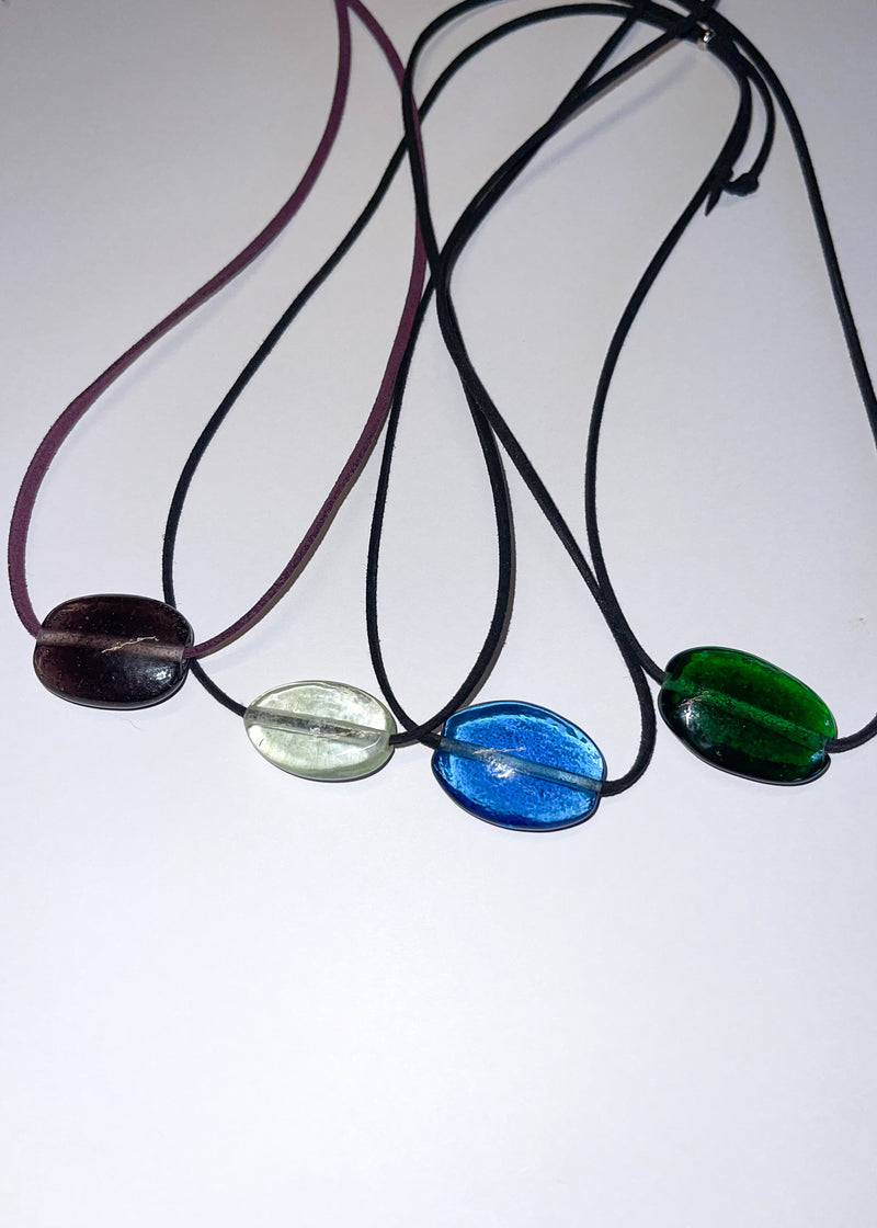 Glass OVAL necklace / black / green