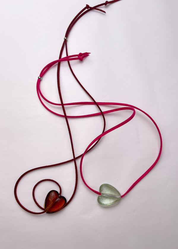 HEART - Glass necklace / maroon / brown