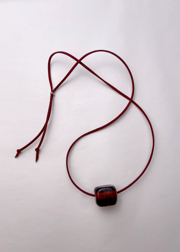 CUBE - Glass necklace / maroon / grey